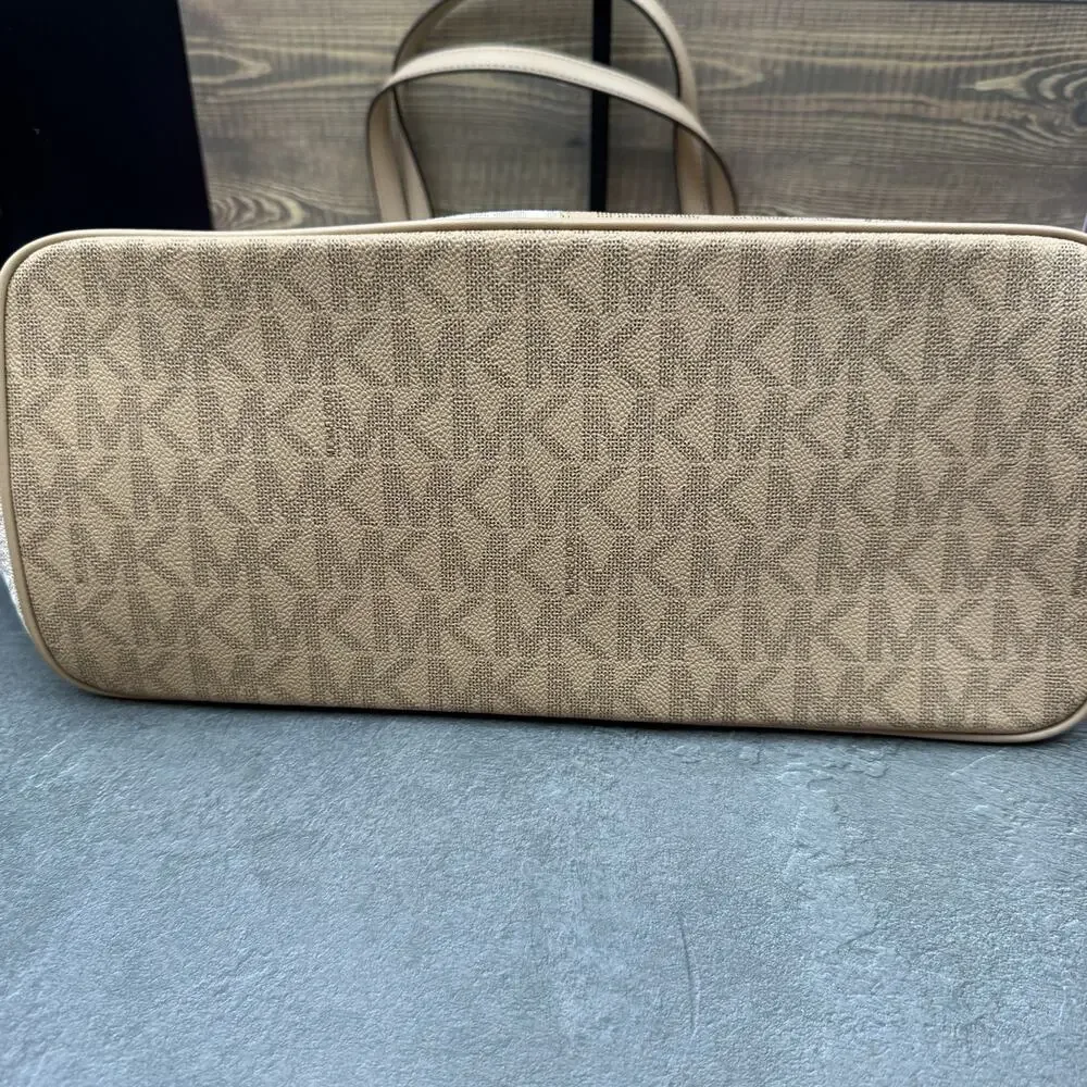 Michael Kors Carter Signature Large Open Tote Bag Purse Vanilla and Tan Multi